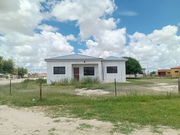 HOUSES FOR SALE IN ONDANGWA photo 5