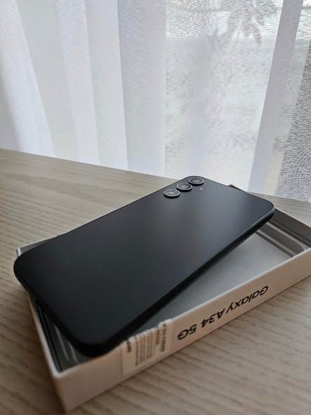 Samsung Galaxy A34 5G photo 2