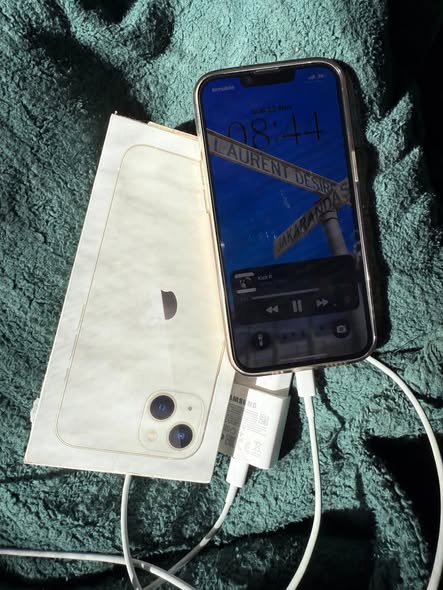 iPhone 13 128gb photo 2