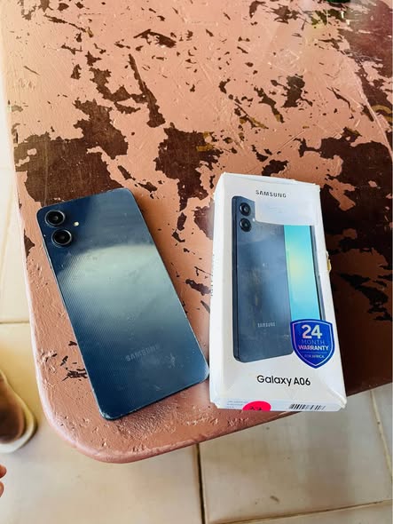 Samsung A06 64GB photo 3