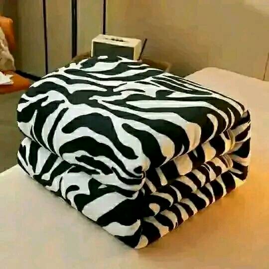 Blankets photo 4