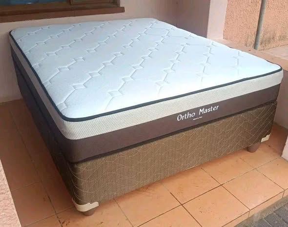 QUEEN SIZE BEDS photo 1