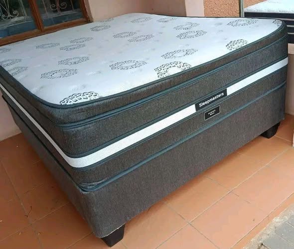 QUEEN SIZE BEDS photo 4