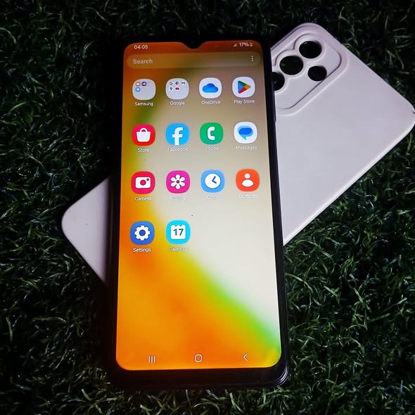 Samsung A04S photo 1