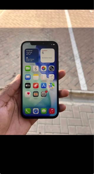 iPhone 12 photo 1