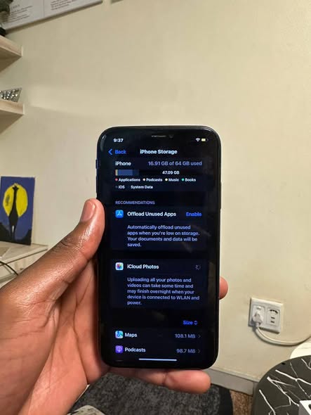IPhone XR 64 gb photo 2