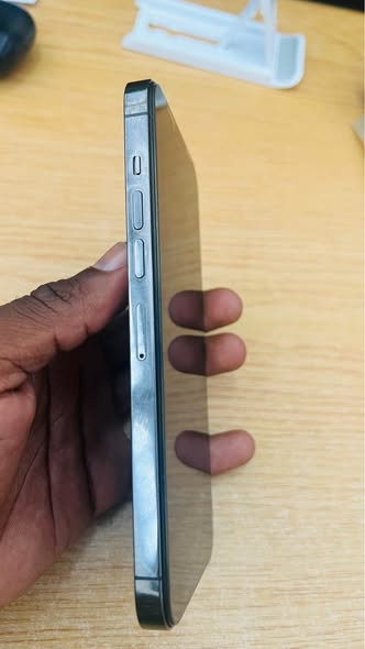 IPhone 13 pro max photo 2