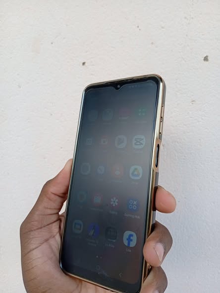 Samsung A12 photo 4