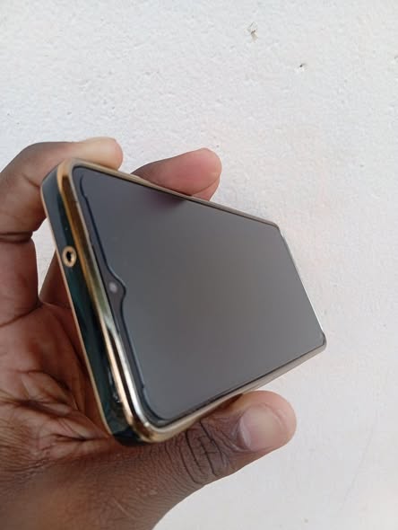Samsung A12 photo 3