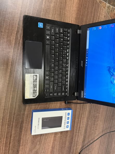 Acer Semi-Mini Pro Laptop photo 4