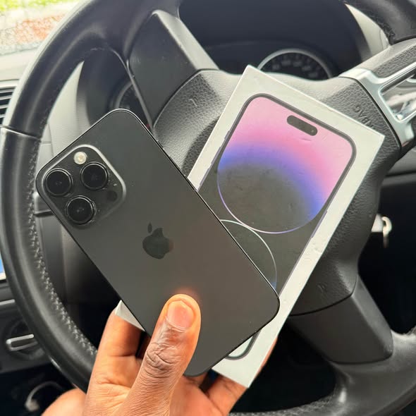 iPhone 14 Pro photo 2