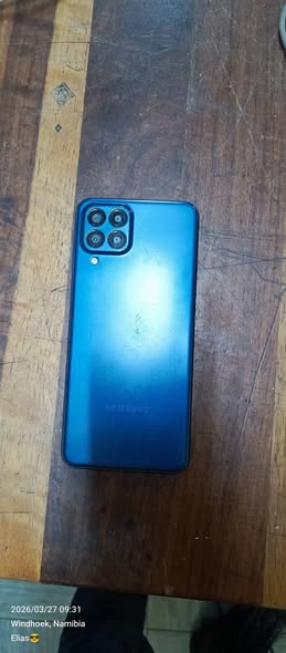 Samsung Galaxy M33 5G photo 1