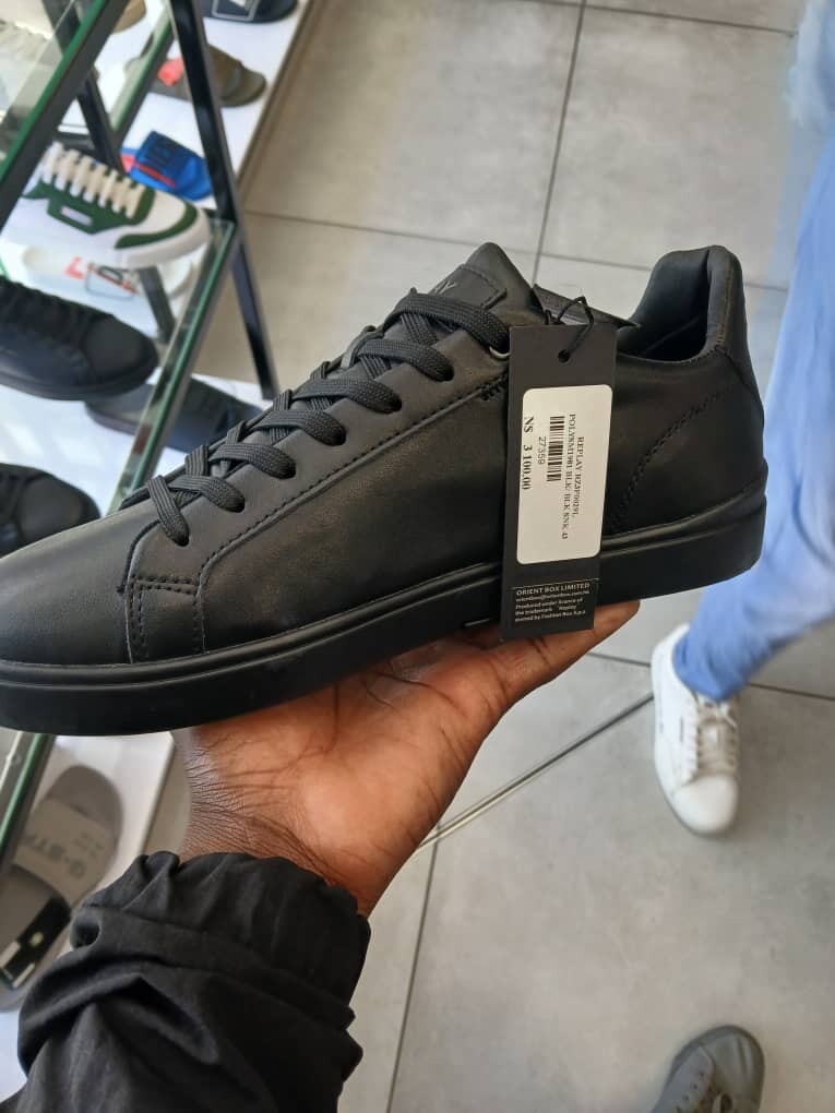 SELLING REPLAY SNEAKERS photo 1