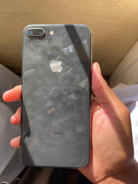 IPhone 8Plus photo 2