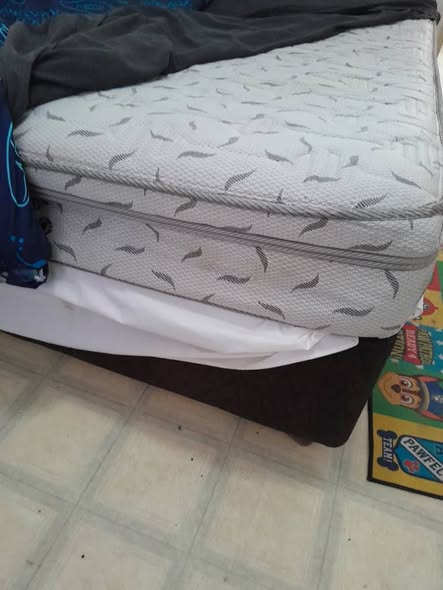 DOUBLE BED photo 2
