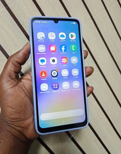 Samsung A05 photo 2
