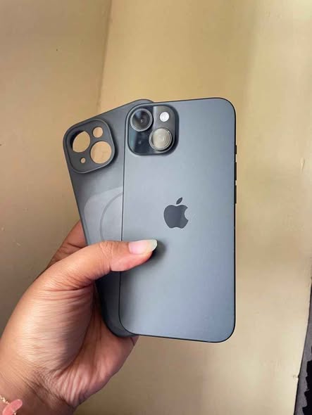 IPhone 15 photo 2