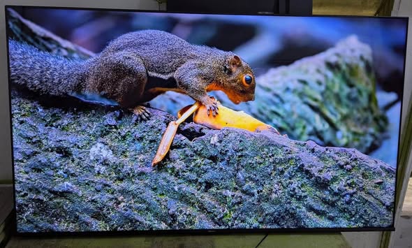 Hisense 75 inch Smart Tv photo 2