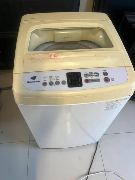 Samsung 8kg top loader washing machine photo 2