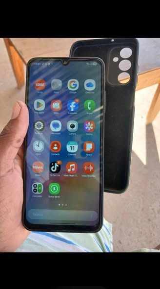 Samsung a05s photo 2