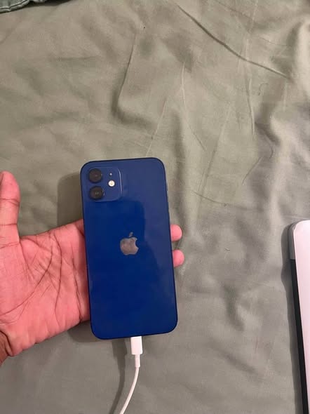 IPhone 12 128GB photo 1