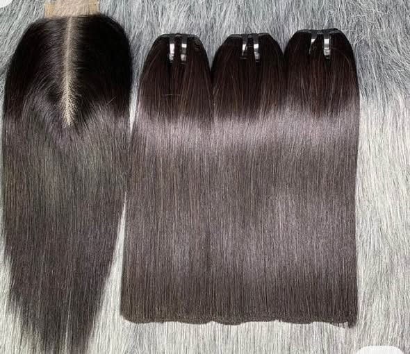 Brazillian 10 inch bundles with a closure photo 1