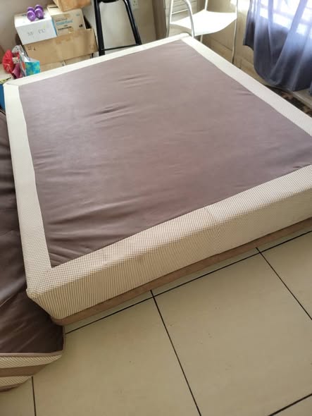 Queen Bed photo 1