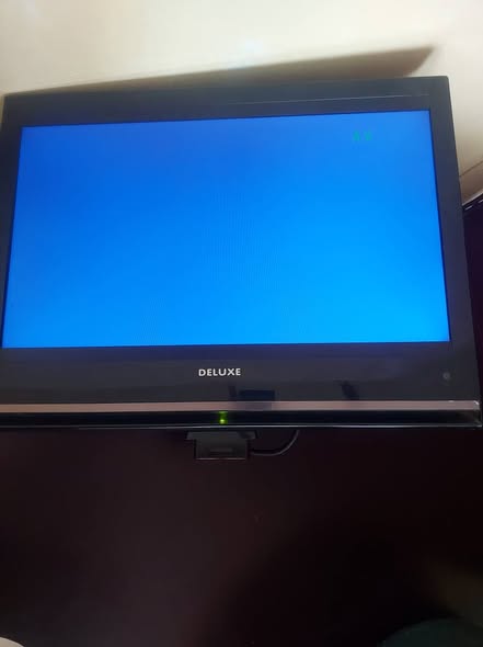 Deluxe Tv 24 inch photo 1