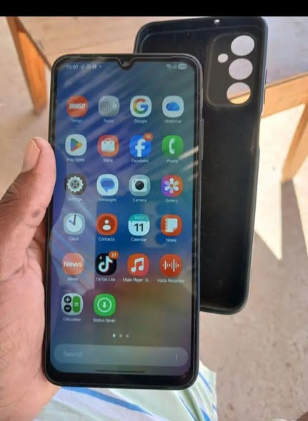 Samsung a05s photo 2