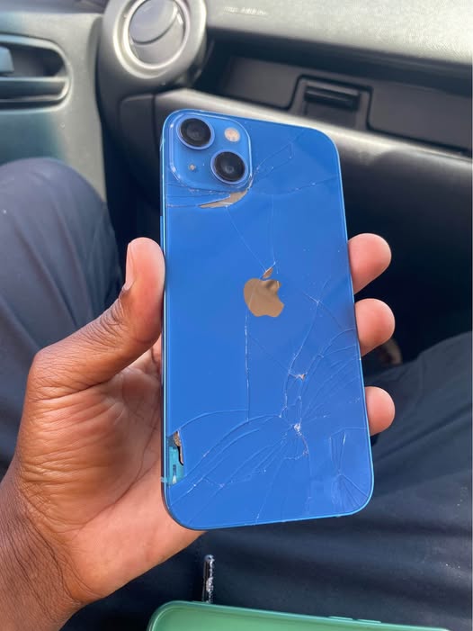 iPhone 13 photo 1