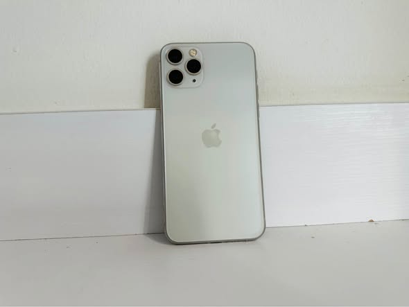 iPhone 11 Pro 64GB photo 4