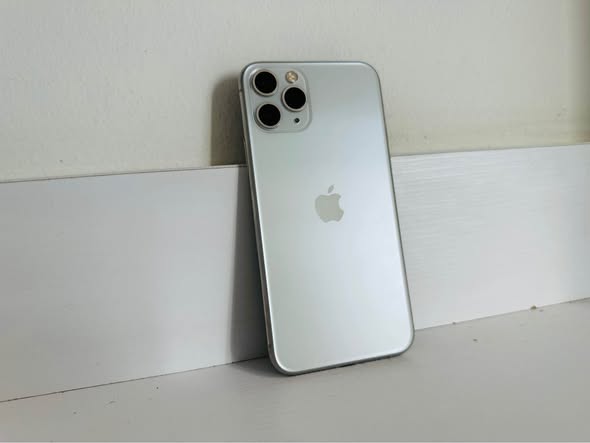 iPhone 11 Pro 64GB photo 1