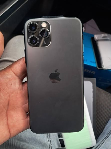 Iphone 11pro 256g photo 2