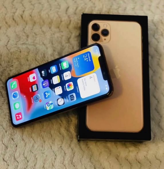 iPhone 11 Pro Max photo 3