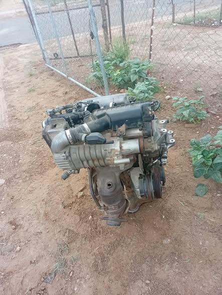 Engine hr12 Nissan note photo 2