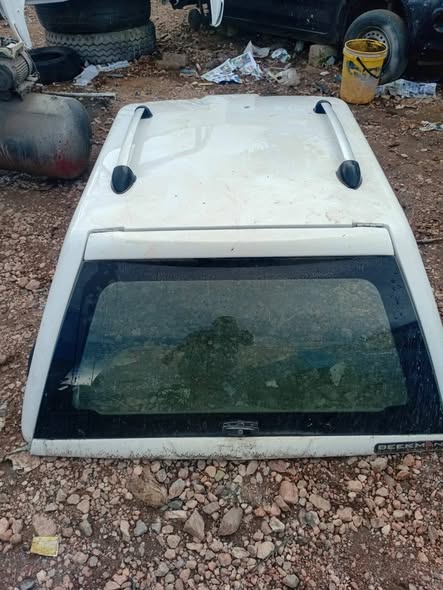Chevrolet utility canopy photo 3