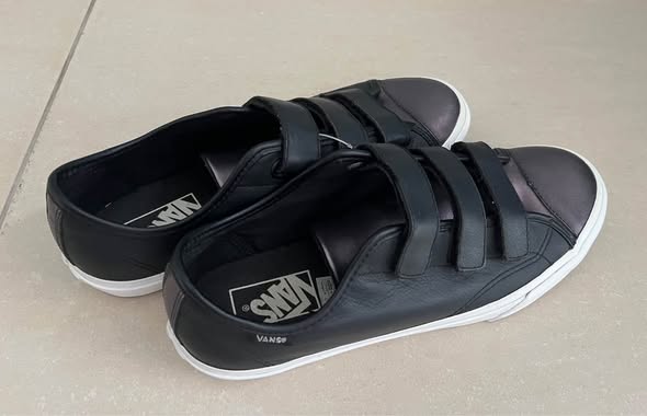 Genuine men’s VANS shoes size 8.5 photo 2