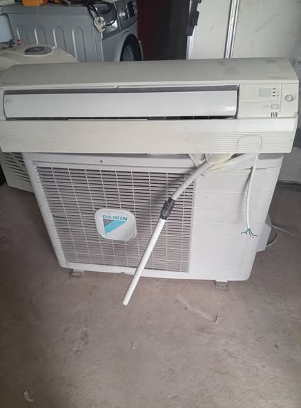 Daikin Inverter Air-conditional photo 2