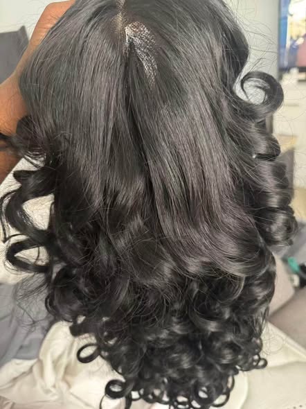 SYNTHETIC WIG photo 1