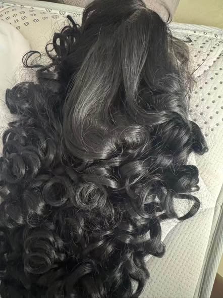 SYNTHETIC WIG photo 3