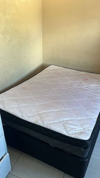 Single beds photo 4