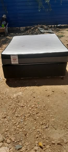 Single beds photo 3