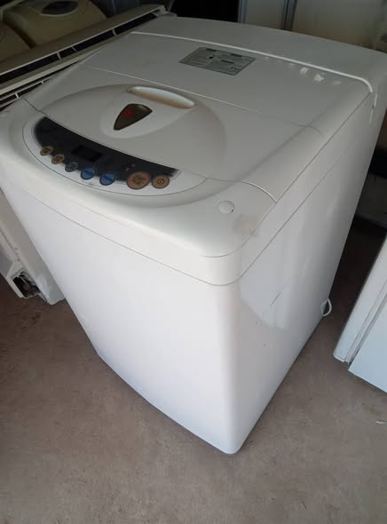 LG top loader automatic washing machine photo 5