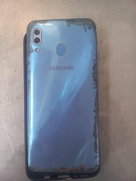 Samsung A30 photo 3