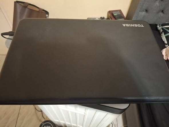 Toshiba Laaptop photo 4