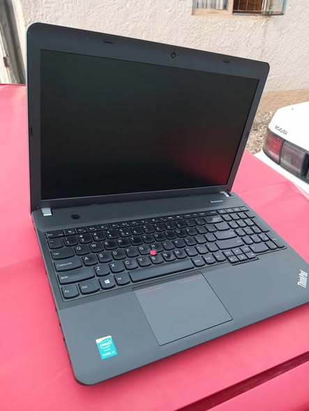 Lenovo thinkpad E540 photo 2