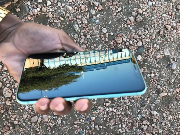 iPhone 11 photo 1