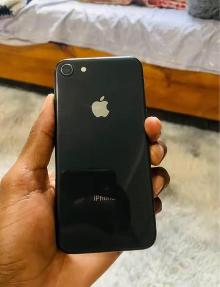IPhone 8 photo 3