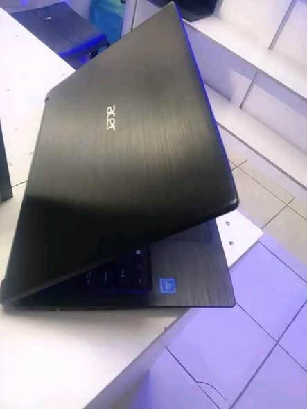 Acer Aspire photo 3