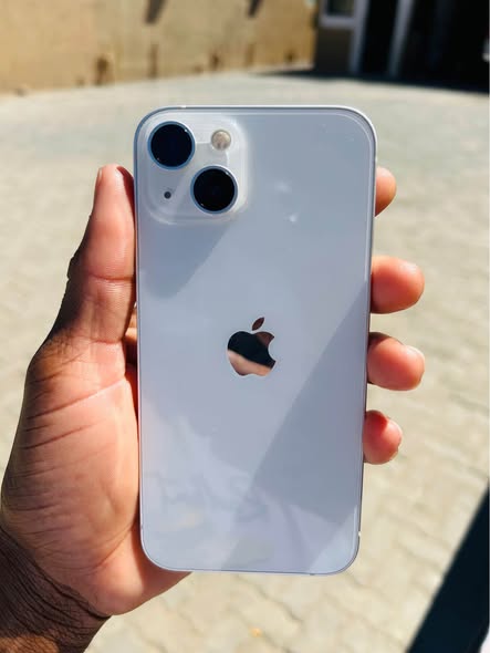 iPhone 13  – 128GB photo 1
